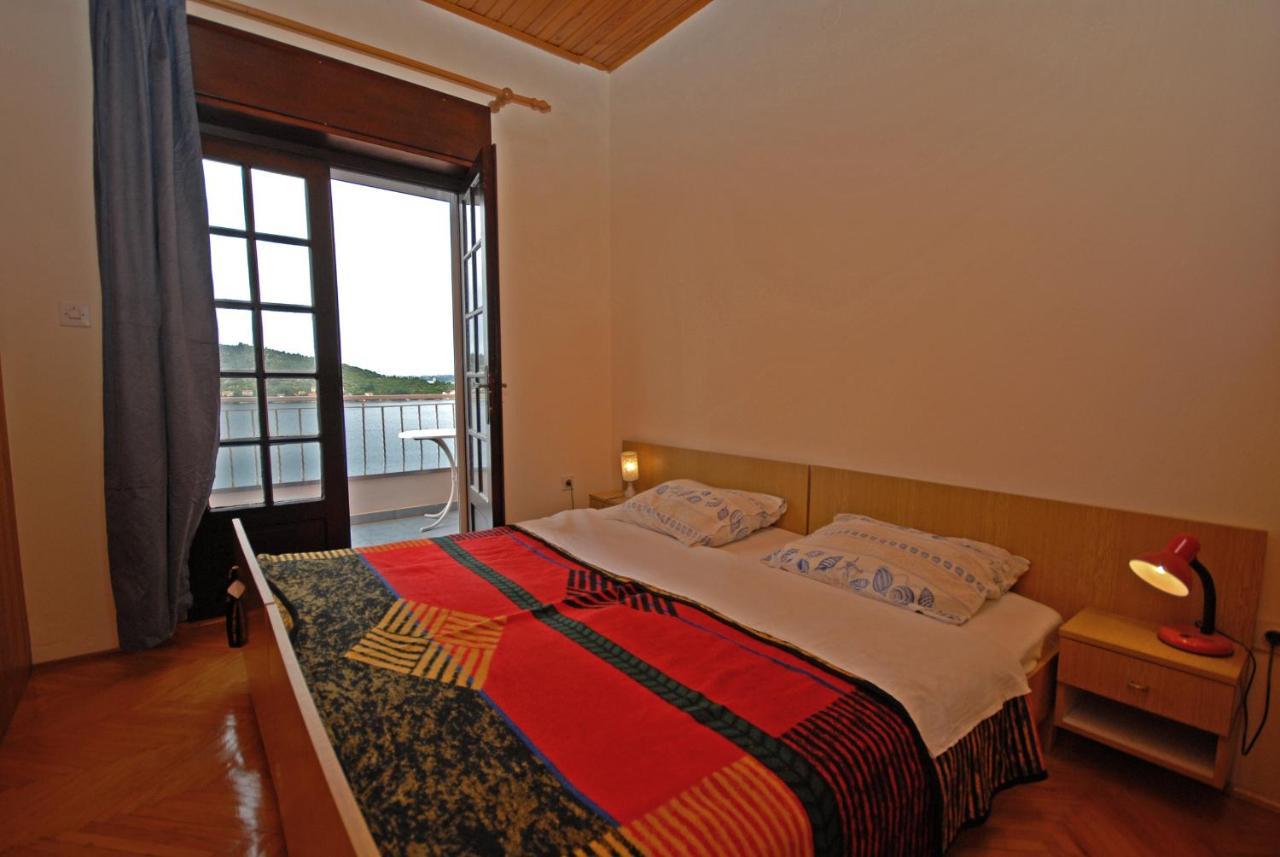 Apartments And Rooms With A Swimming Pool Kali, Ugljan - 14083 外观 照片